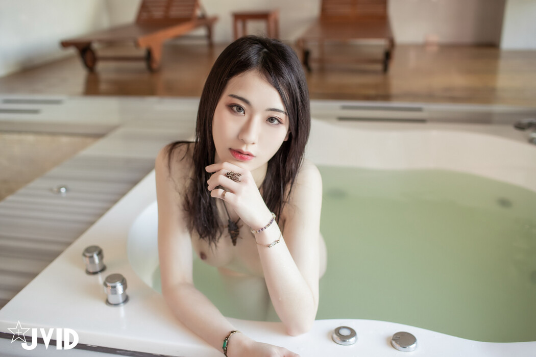 JVID精品 雪白美乳「阿黎」濕身、淋浴、裸泡無遮掩全露!