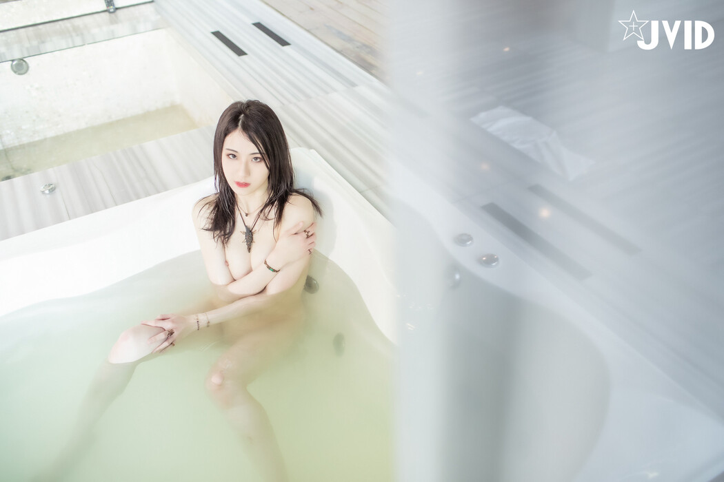 JVID精品 雪白美乳「阿黎」濕身、淋浴、裸泡無遮掩全露!