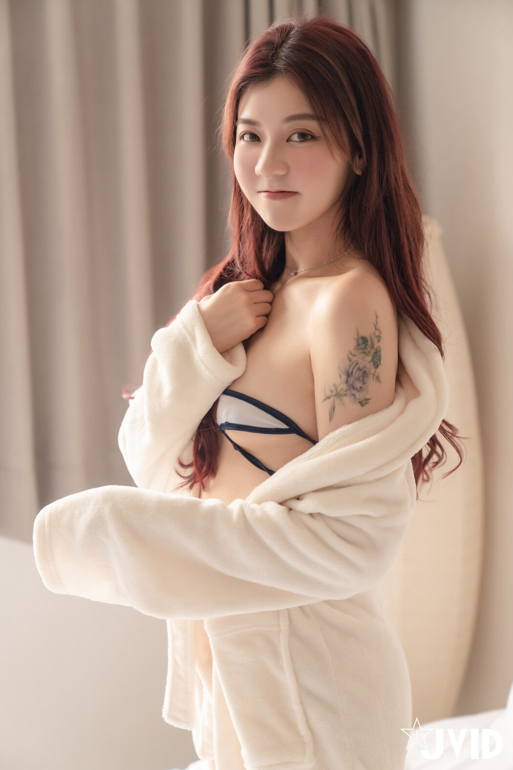 JVID精品 學妹生日帶她來個溫泉一日之旅,一起泡混湯看著她裸著身體讓人血脈噴張….想著晚上怎麼把她征服 Set.02