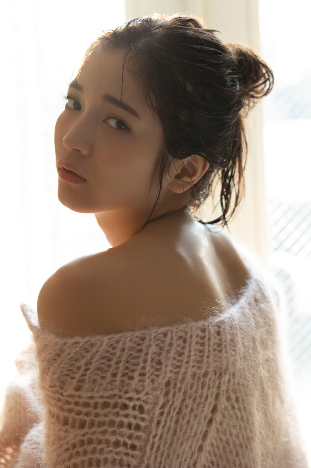 Nanako Kurosaki 黒嵜菜々子, ＦＲＩＤＡＹデジタル写真集 「少女卒業 Vol.1」 Set.01