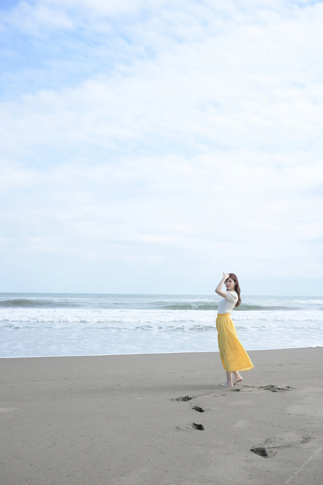 Tsumugi Akari 明里つむぎ, ＦＲＩＤＡＹデジタル写真集 「君とつむぐ夏 Vol.2」 Set.01