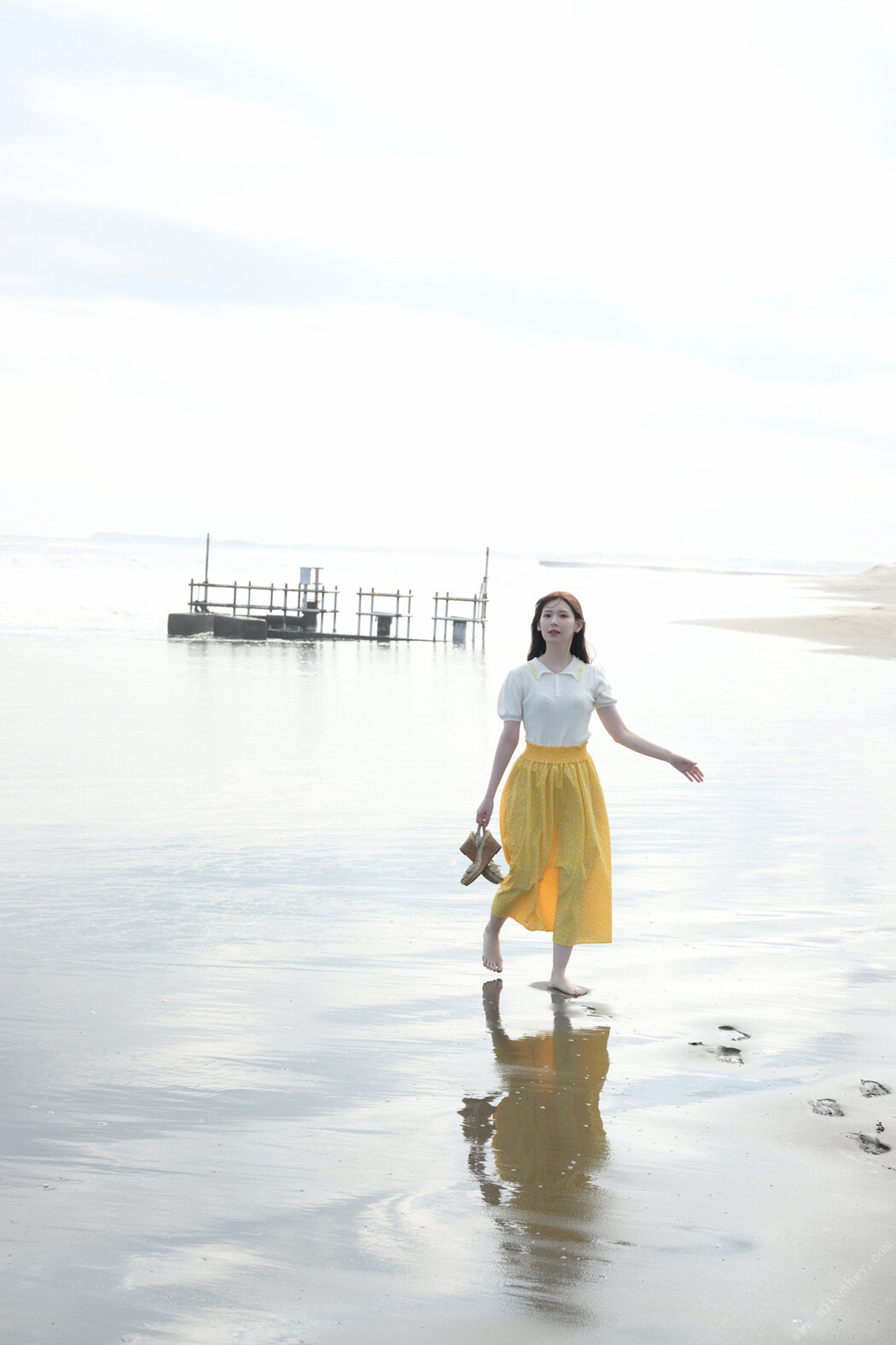 Tsumugi Akari 明里つむぎ, ＦＲＩＤＡＹデジタル写真集 「君とつむぐ夏 Vol.2」 Set.01