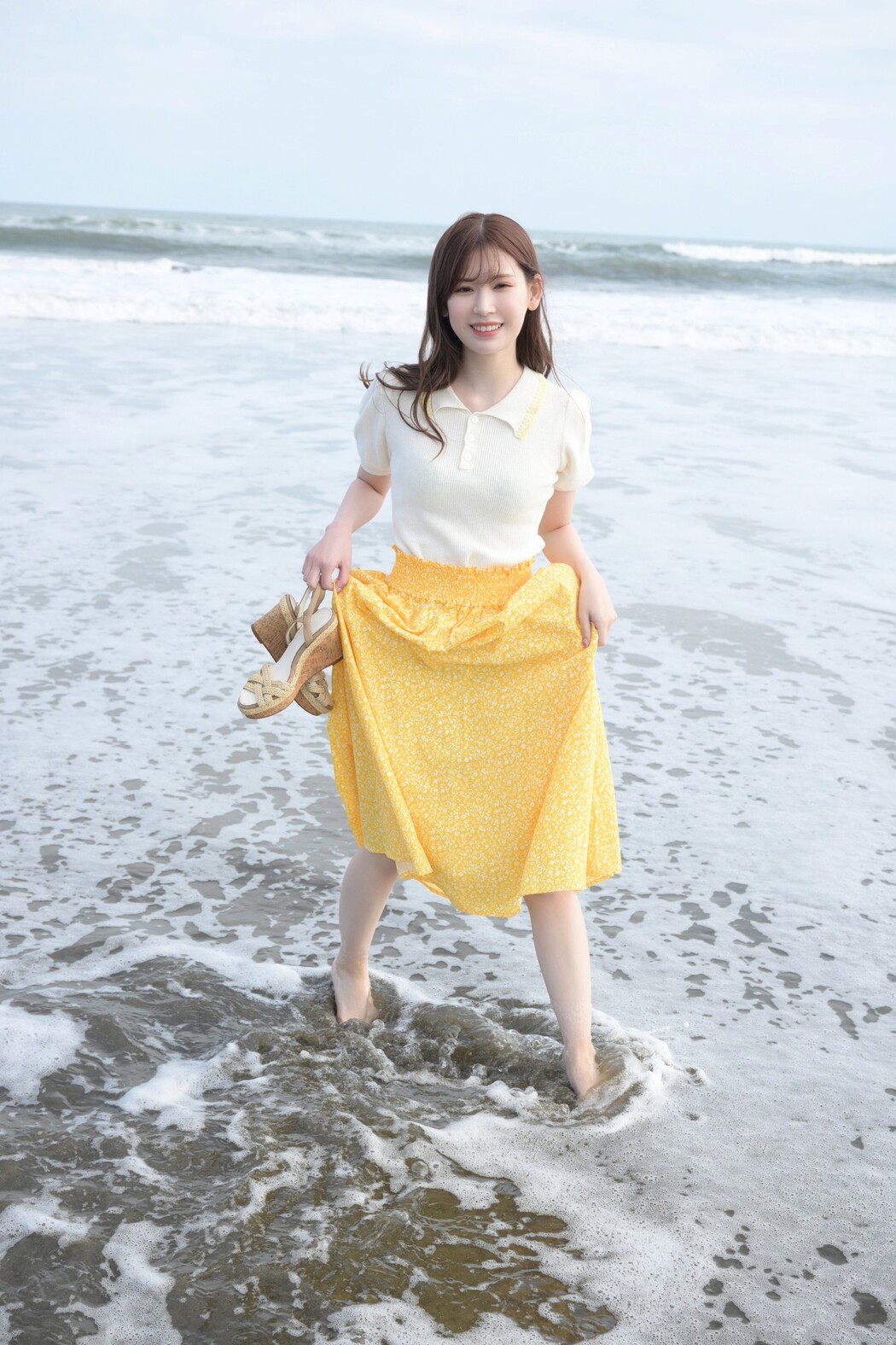 Tsumugi Akari 明里つむぎ, ＦＲＩＤＡＹデジタル写真集 「君とつむぐ夏 Vol.2」 Set.01