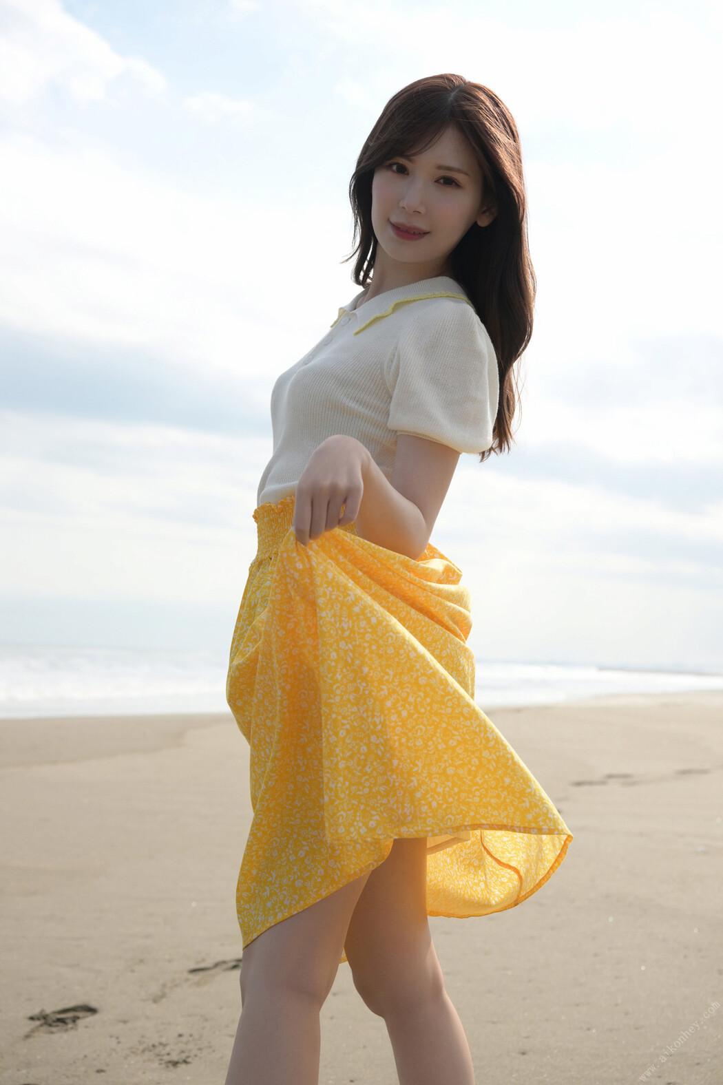 Tsumugi Akari 明里つむぎ, ＦＲＩＤＡＹデジタル写真集 「君とつむぐ夏 Vol.2」 Set.01