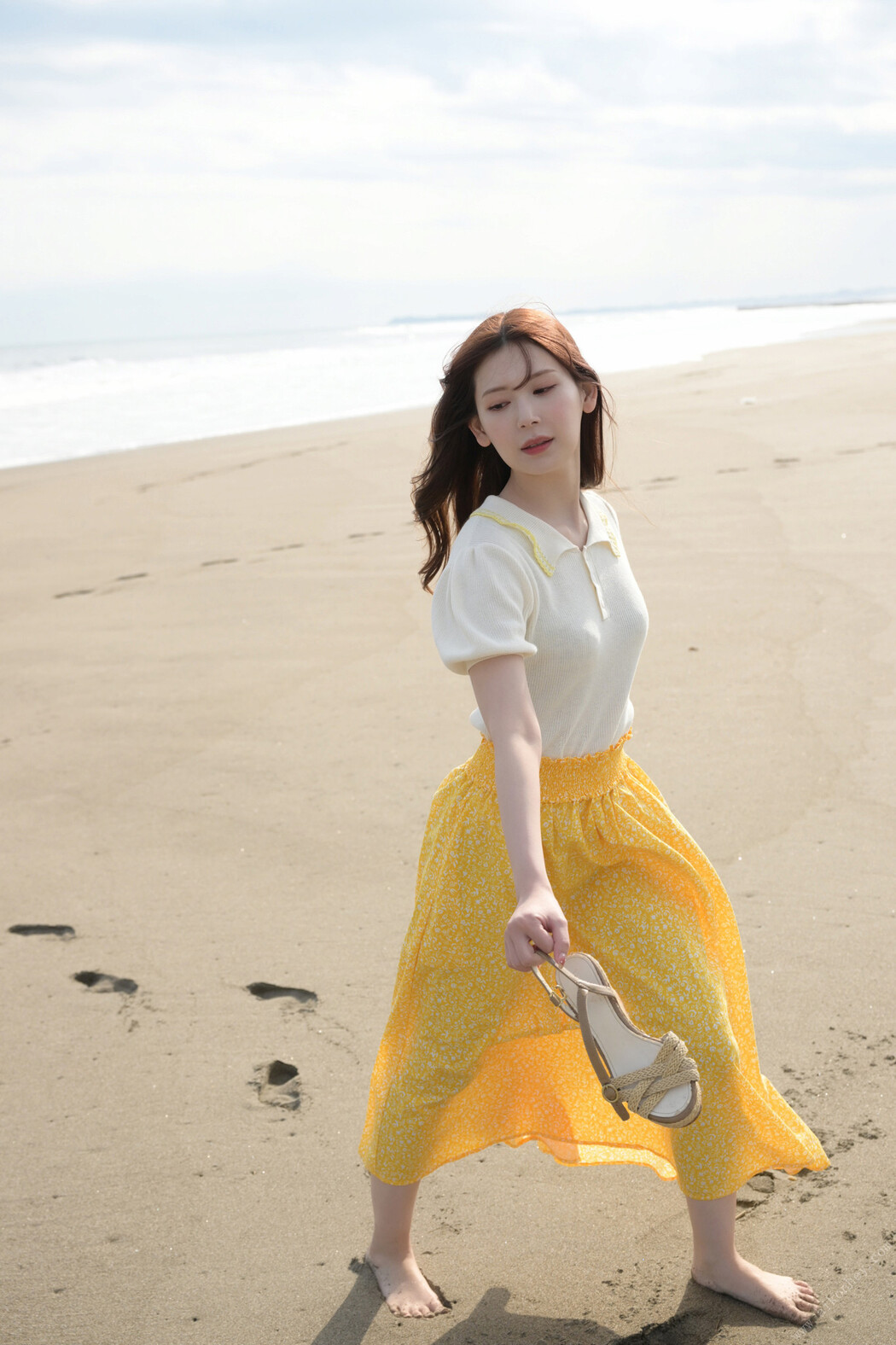 Tsumugi Akari 明里つむぎ, ＦＲＩＤＡＹデジタル写真集 「君とつむぐ夏 Vol.2」 Set.01