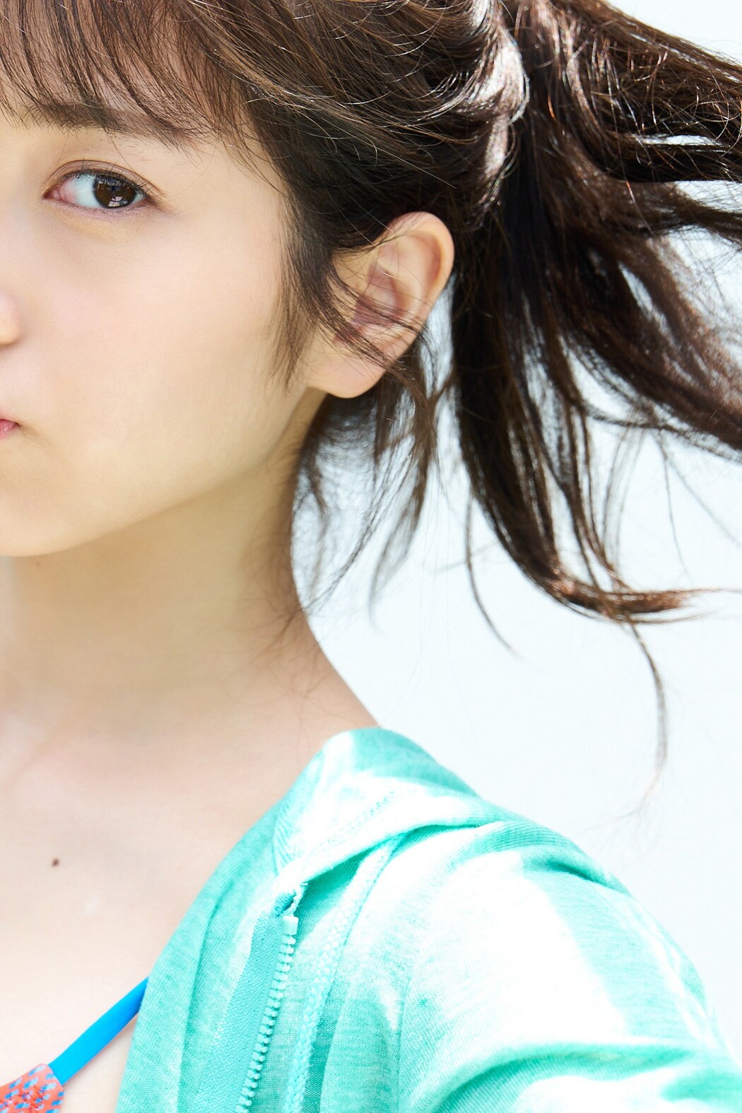 Nanako Kurosaki 黒嵜菜々子, FLASHデジタル写真集 「18歳、原石、輝く」 Set.01