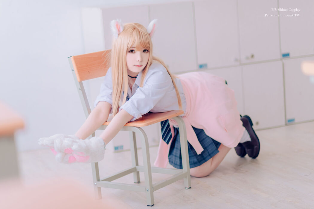[Net Red COSER Photo] Weibo Girl Paper Cream Moon Shimo-Blonde Uniform