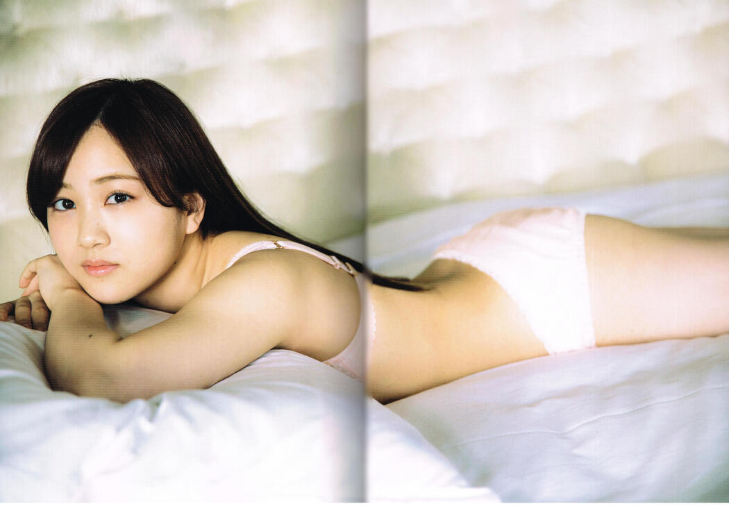 Minami Hoshino / Minami Hoshino 1st [Itazura] [PhotoBook]