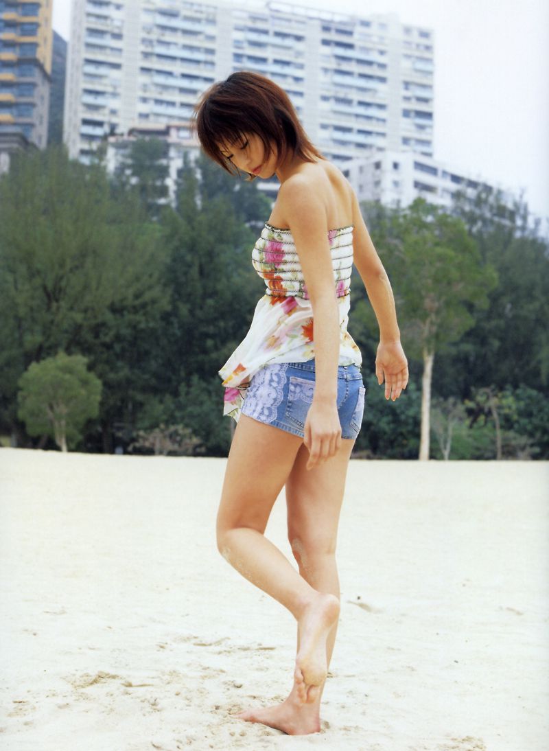 Misako Yasuda "Low-grade fever" [PhotoBook]