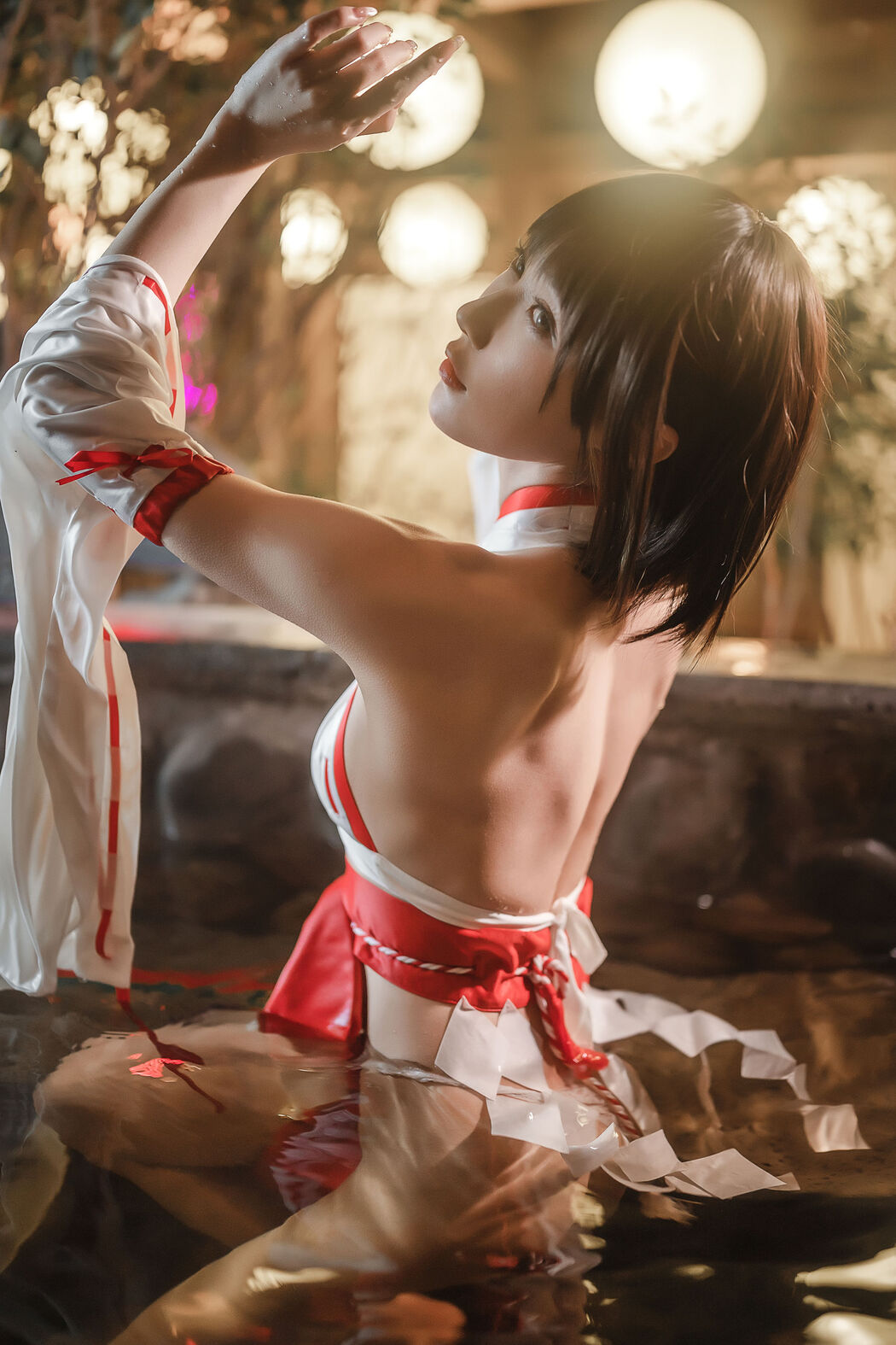 [Net Red COSER Photo] Anime blogger A Bao is also a rabbit girl - Hot Spring Miko Cover Photo