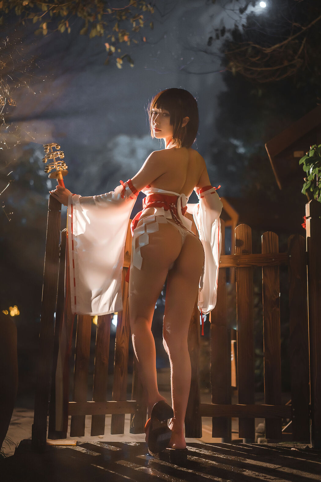 [Net Red COSER Photo] Anime blogger A Bao is also a rabbit girl - Hot Spring Miko