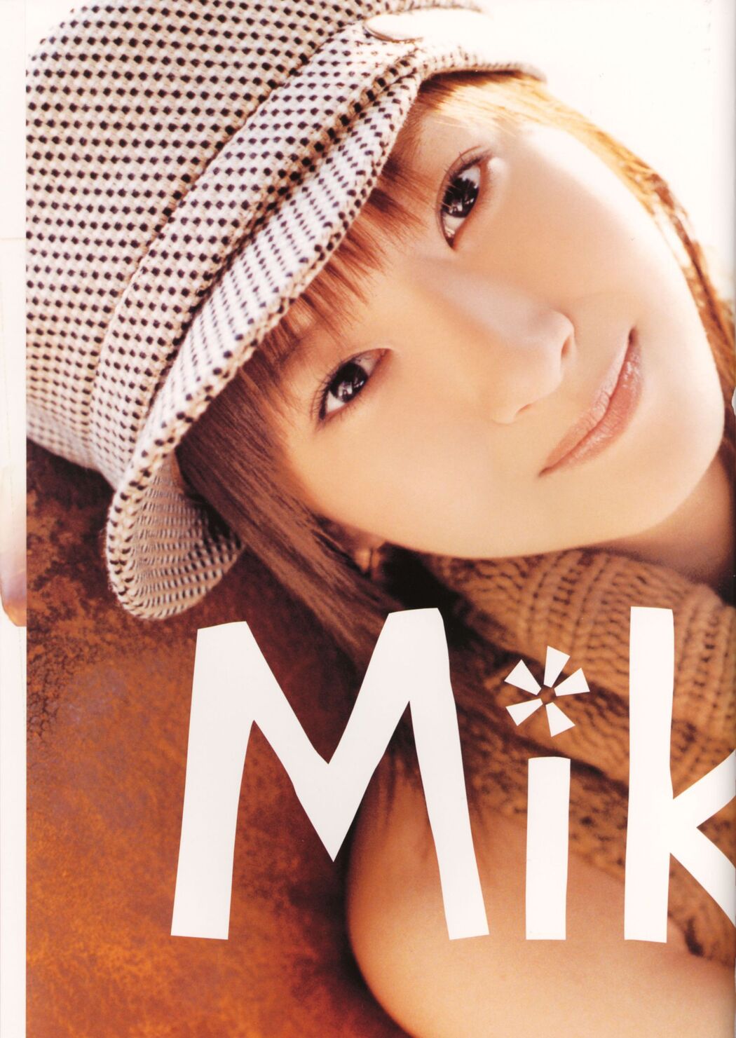 Fujimoto Miki "Mikitty" [PhotoBook]