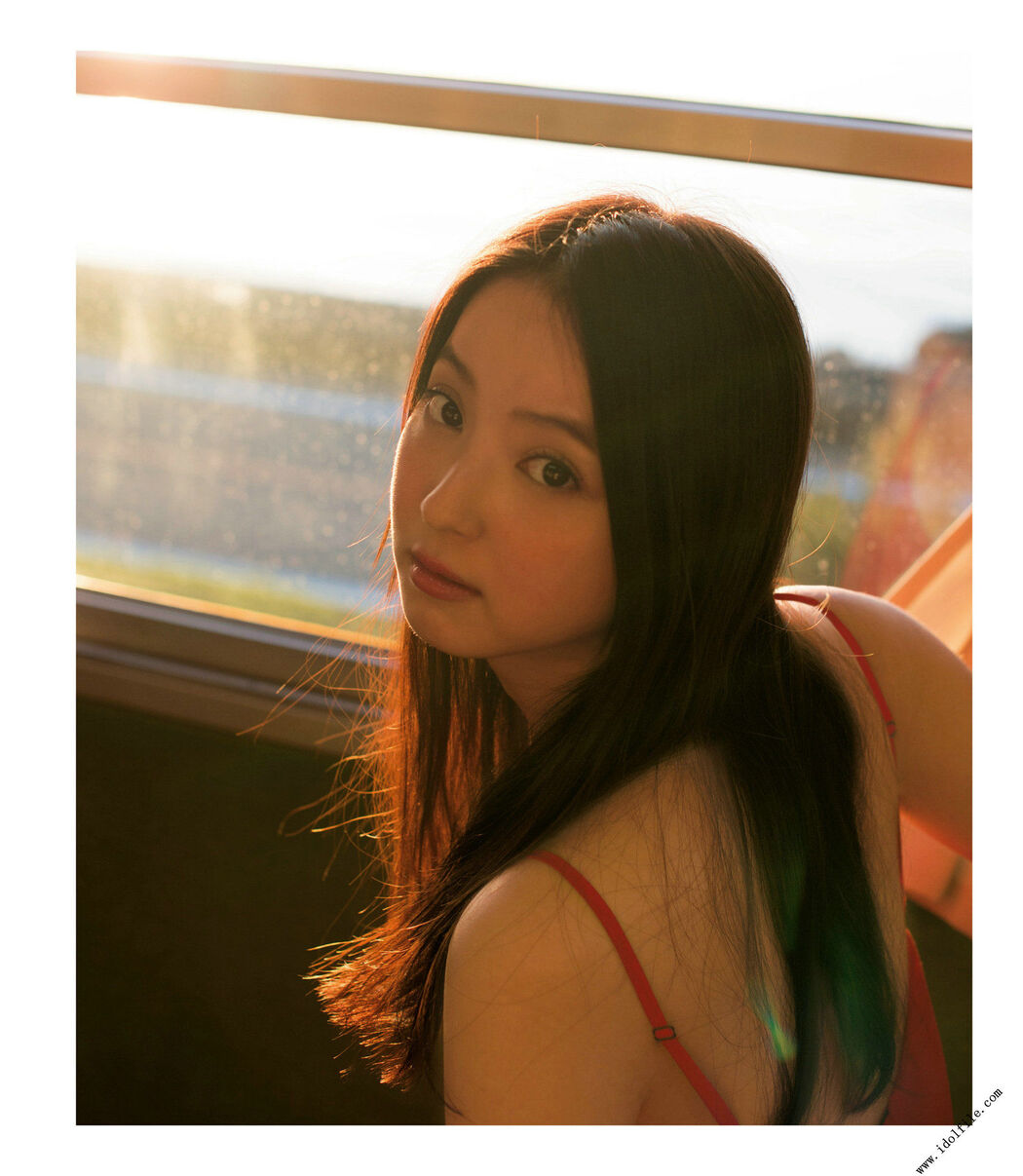 Nozomi Sasaki "かくしごと" [PhotoBook]