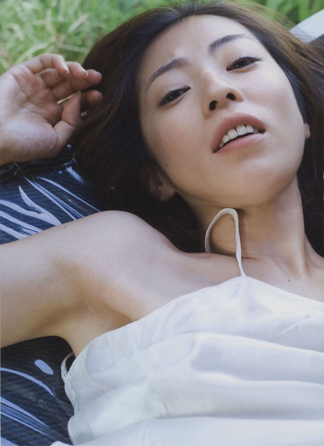 Aimi Nakamura "Lyin' Eyes" [PhotoBook]