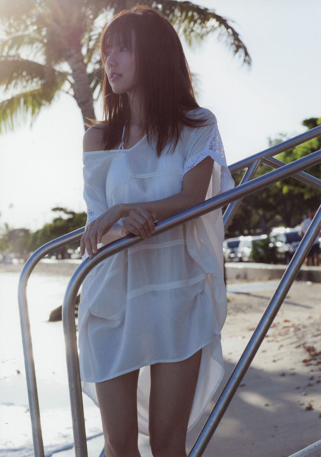 Erina Mano << Escalation >> [PhotoBook]