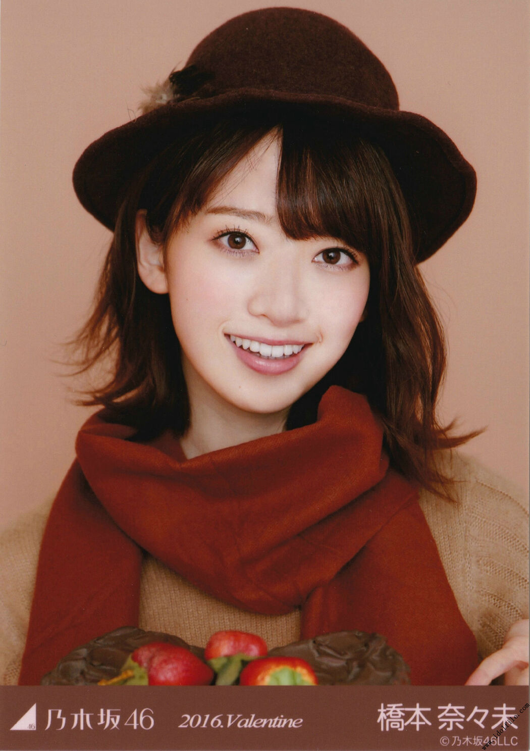 Nogizaka46 << CARD Raw Photo >> [PhotoBook]