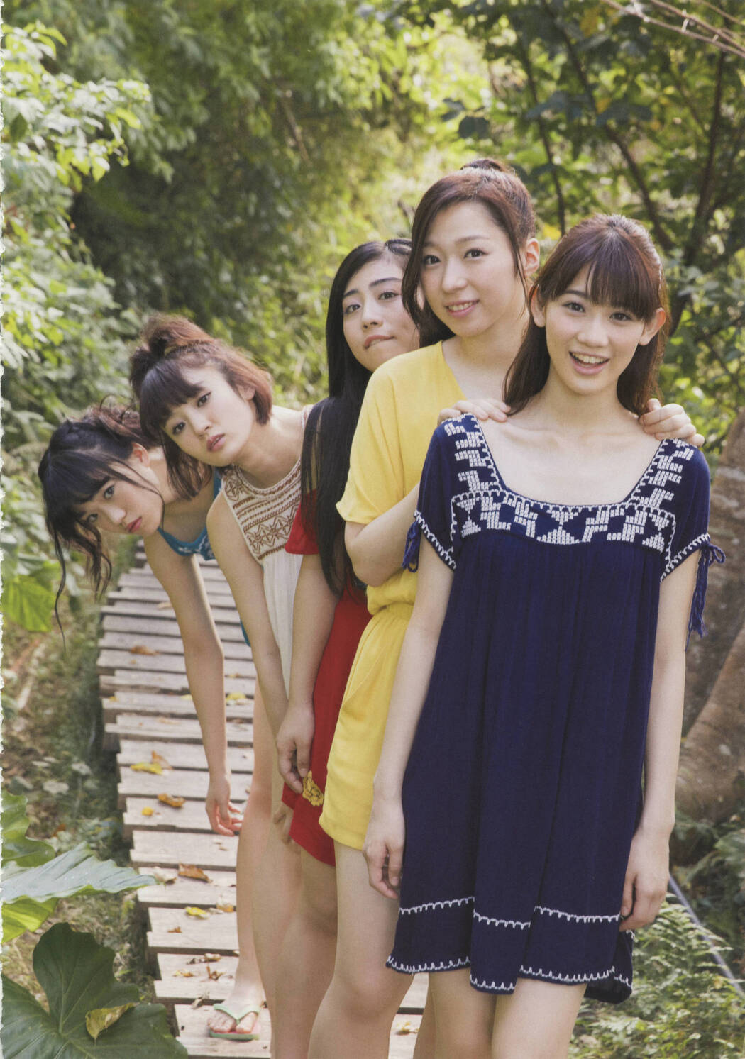 Team Shachihoko "SYACHI TRIP" [PhotoBook]