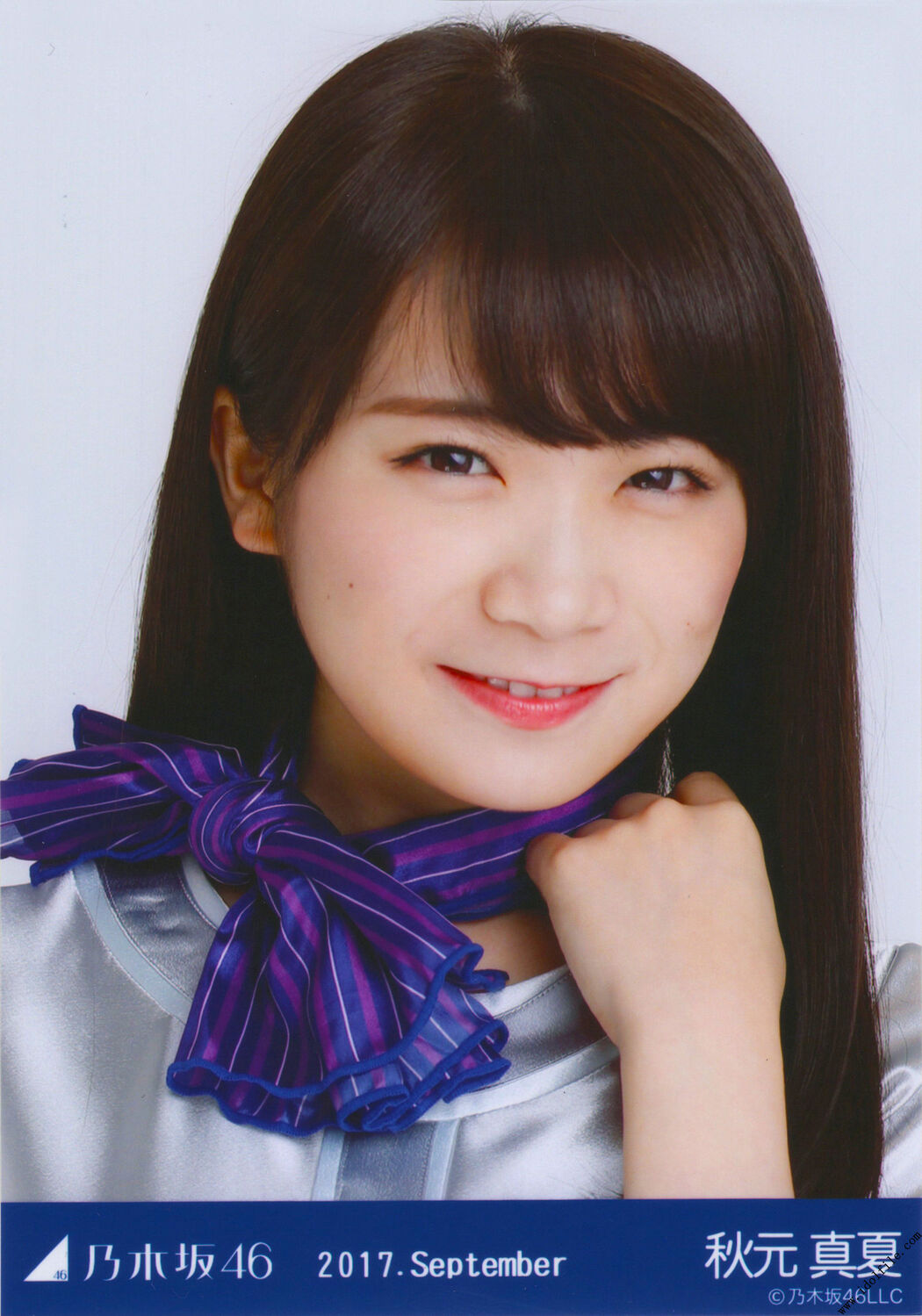 Nogizaka46 << CARD Raw Photo >> [PhotoBook]