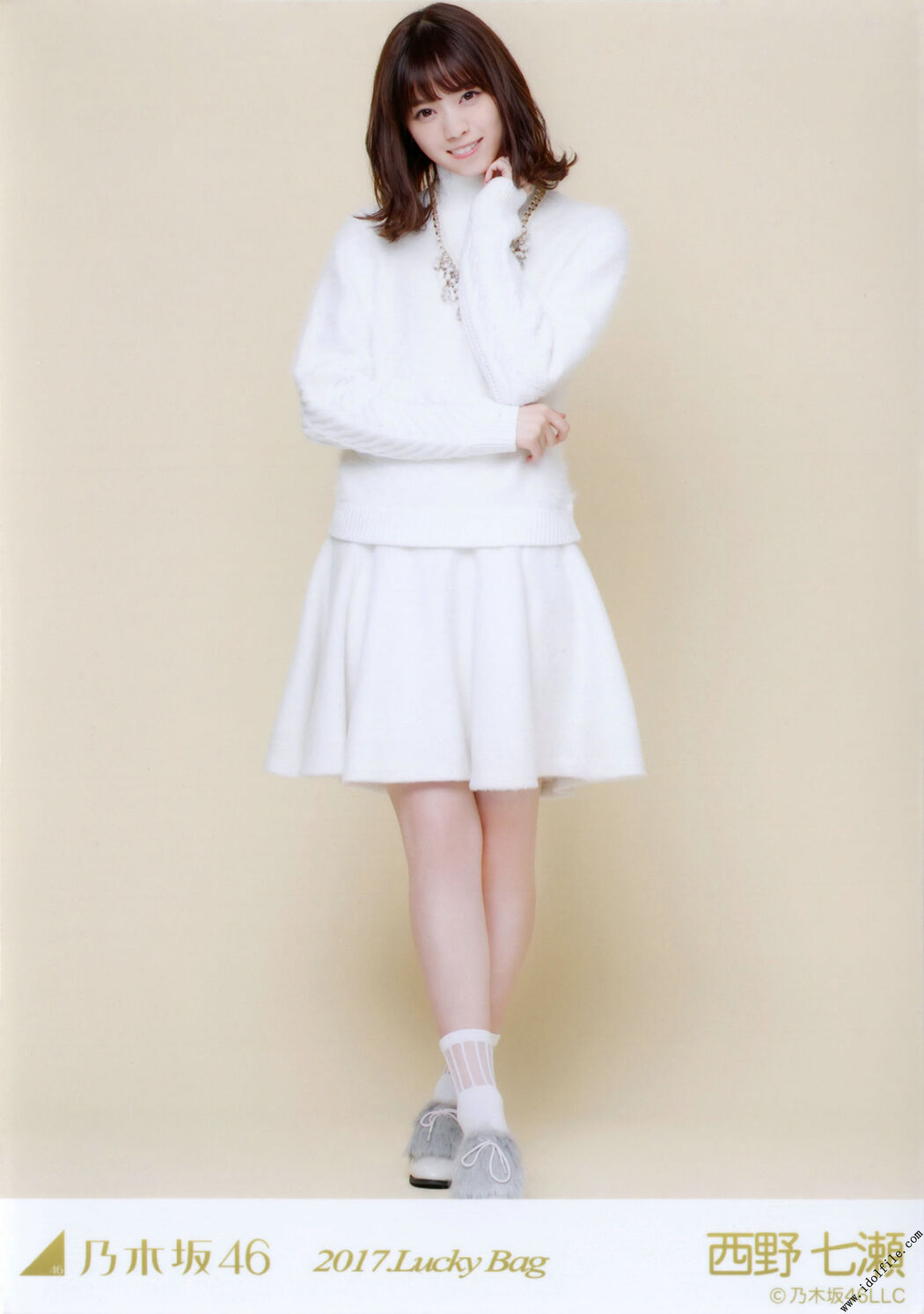 Nogizaka46 << CARD Raw Photo >> [PhotoBook]