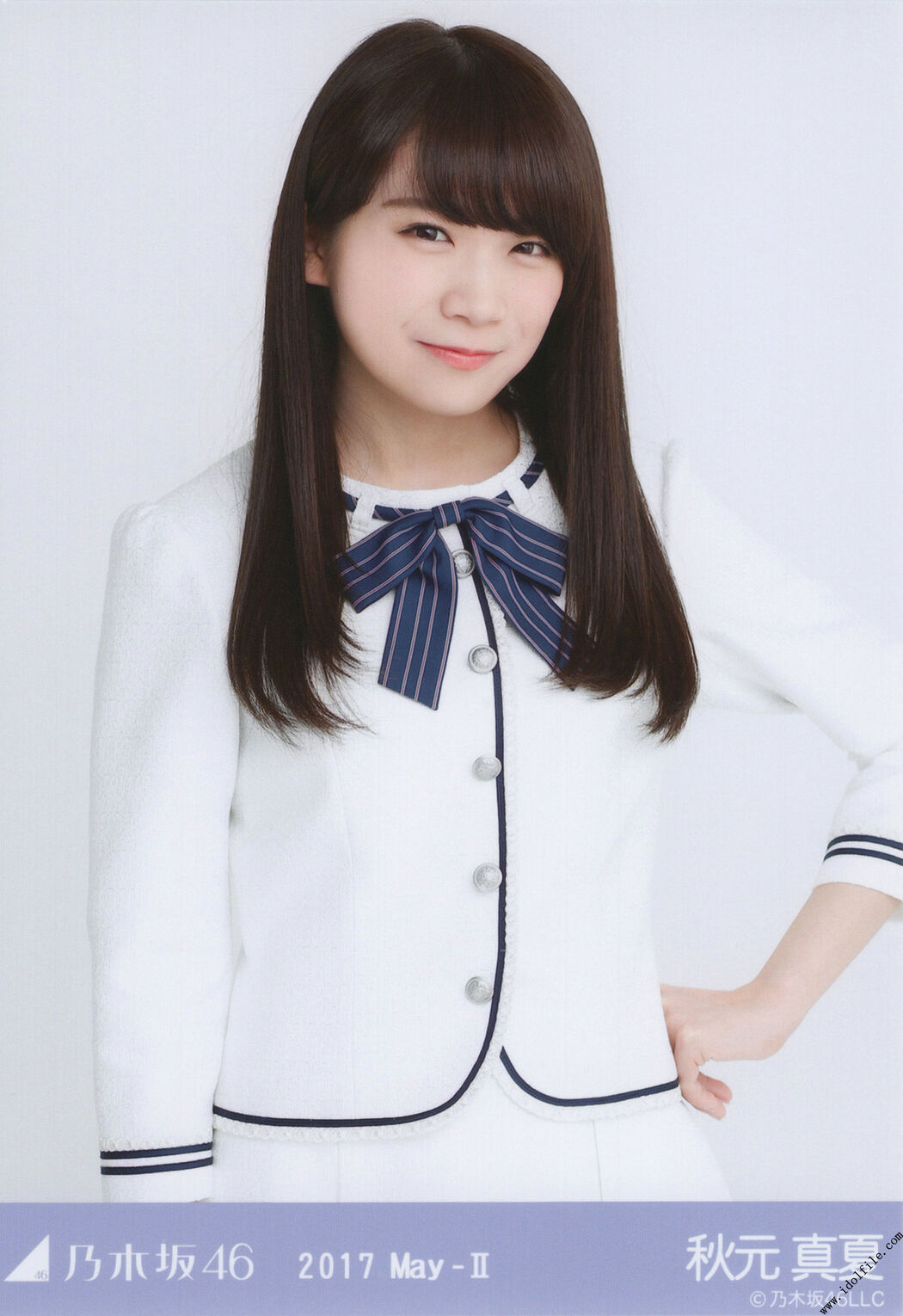 Nogizaka46 << CARD Raw Photo >> [PhotoBook]