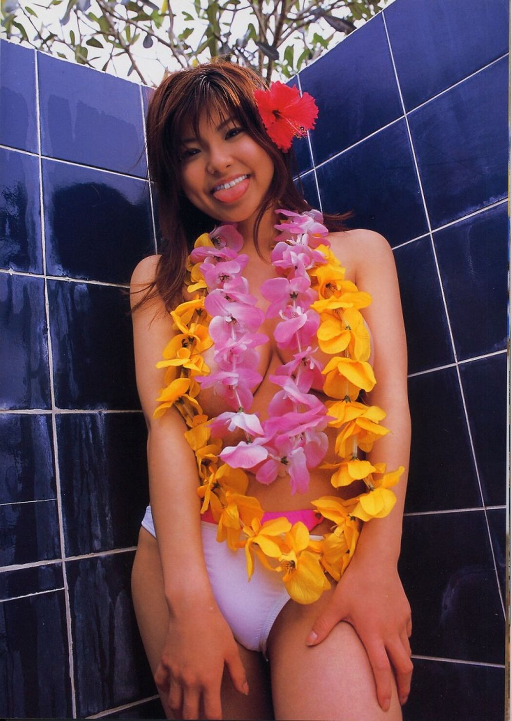 Hanai Misato "First H!" [Photobook]