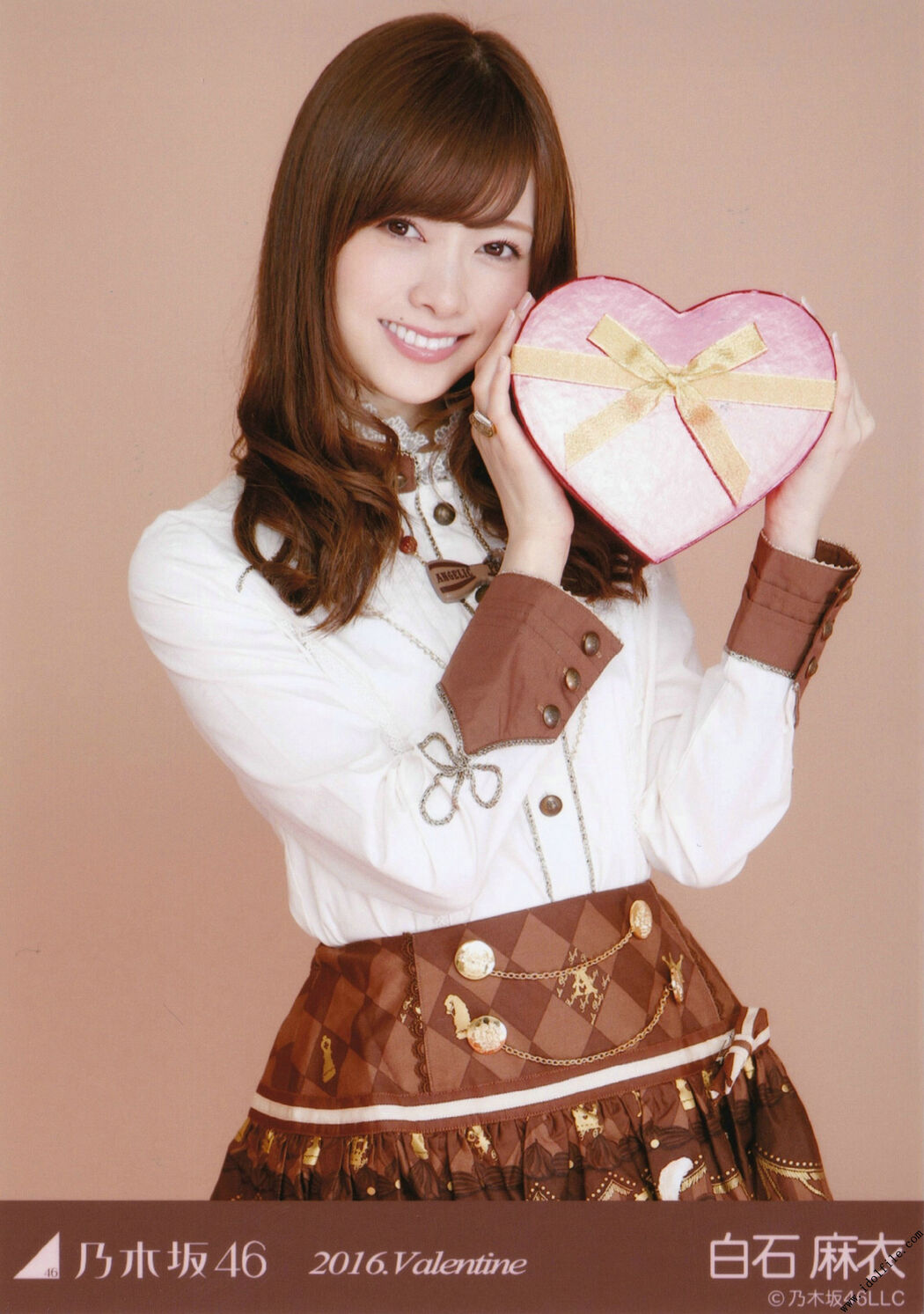 Nogizaka46 << CARD Raw Photo >> [PhotoBook]