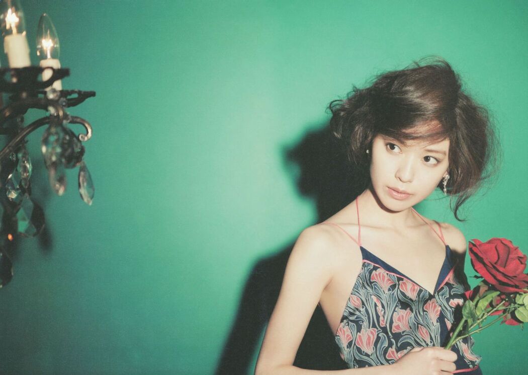 Erika Toda "IQUEEN" [PhotoBook]