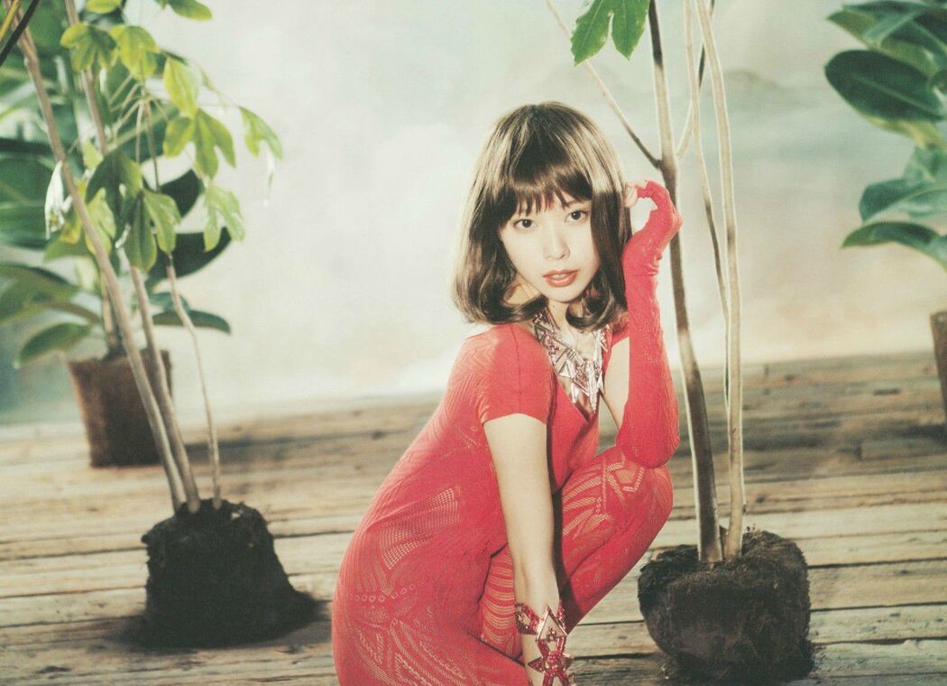 Erika Toda "IQUEEN" [PhotoBook]