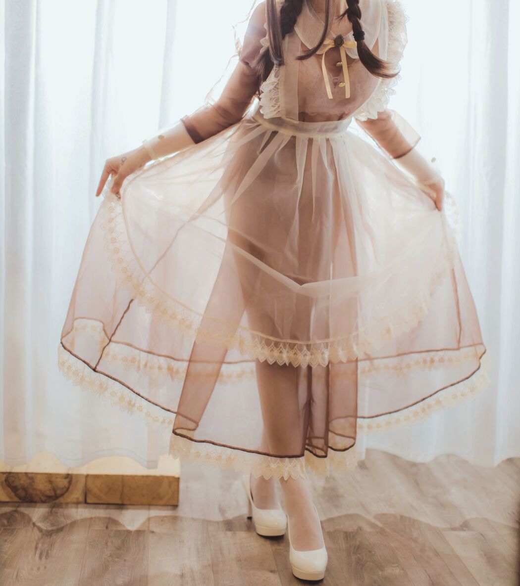[Net Red COSER Photo] Coser Yiyi - Transparent Maid