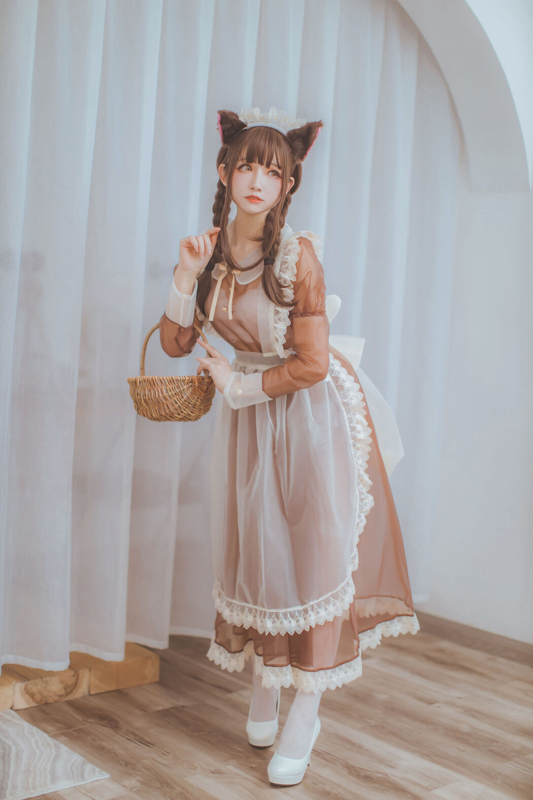 [Net Red COSER Photo] Coser Yiyi - Transparent Maid