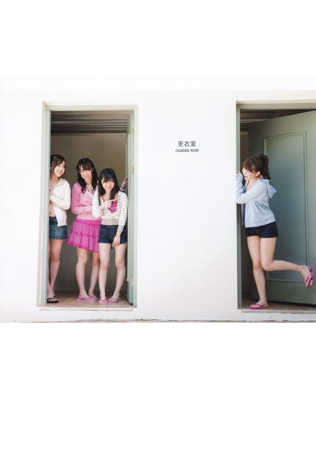 Nogizaka46 《Extremely Authentic Kiyoshi Girl Combination》 [PhotoBook]