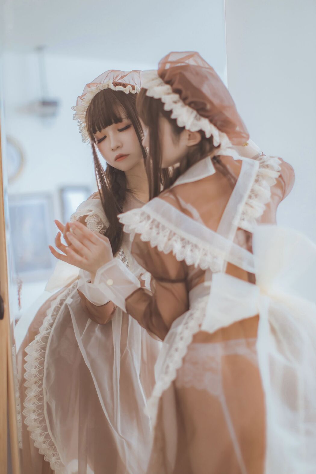 [Net Red COSER Photo] Coser Yiyi - Transparent Maid