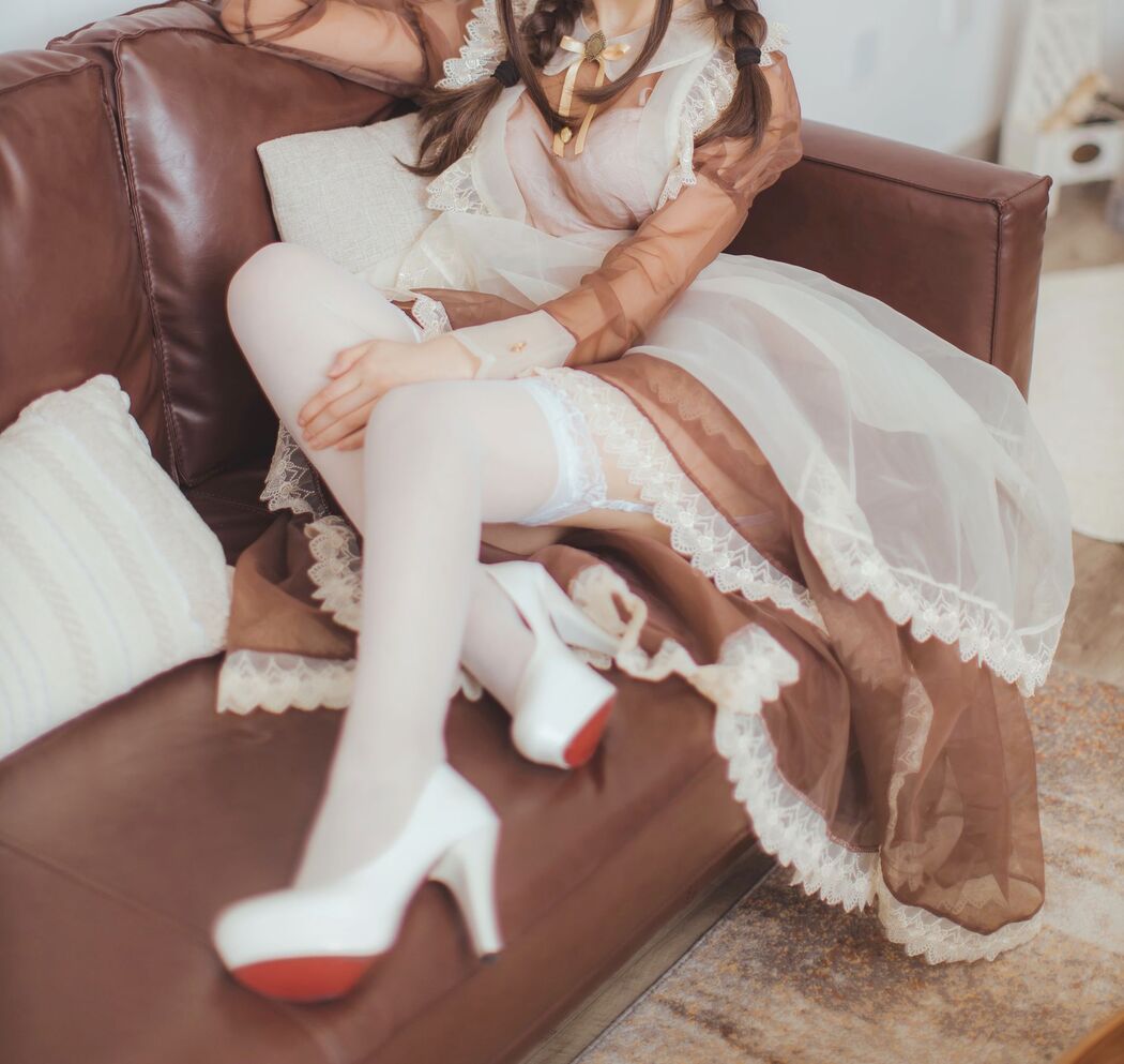 [Net Red COSER Photo] Coser Yiyi - Transparent Maid