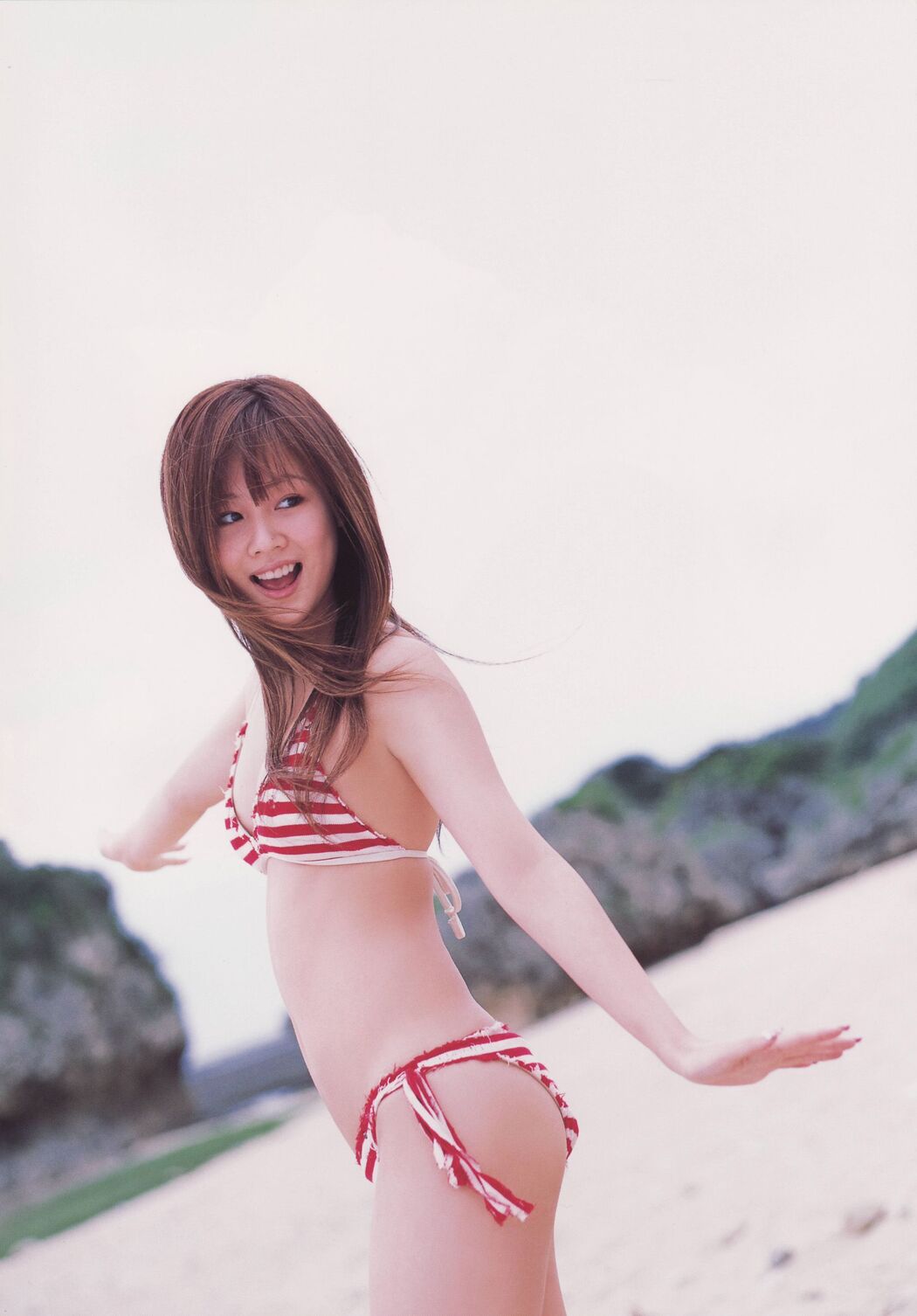 Risa Niigaki "happygirl" [Photobook]