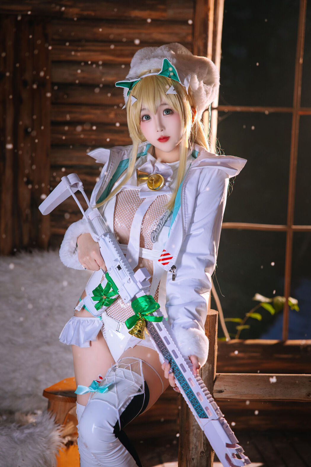 Coser@日奈娇 – 露菲圣诞