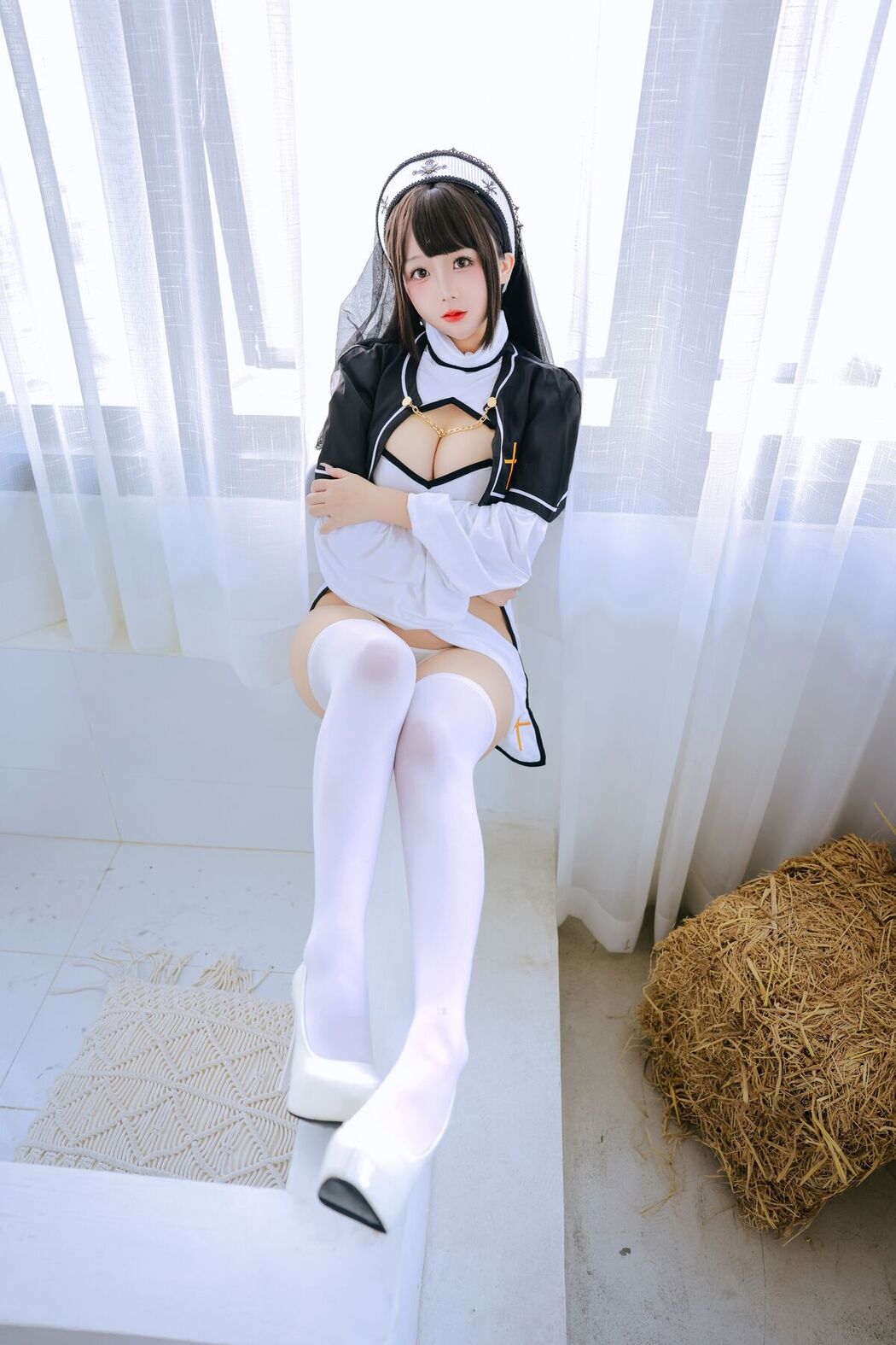 Coser@日奈娇 – 修女 Part1