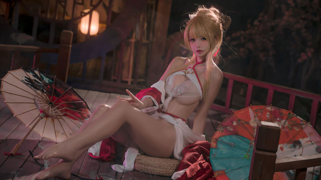 [Internet celebrity COSER photo] Coco teacher - Azur Lane, glorious cool night and spring snow