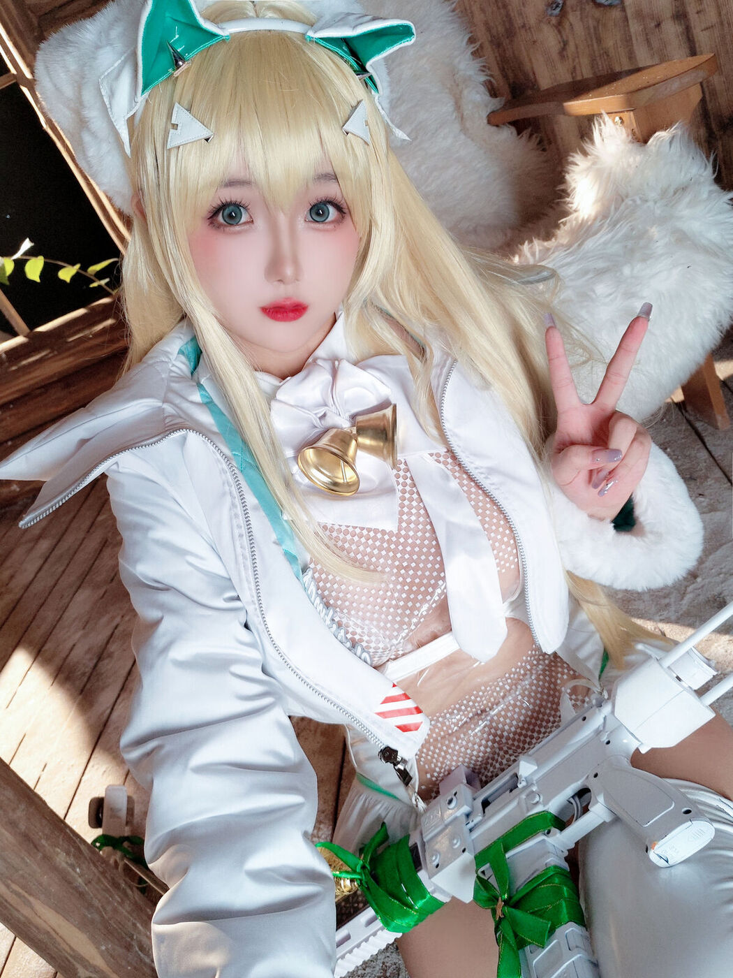 Coser@日奈娇 – 露菲圣诞