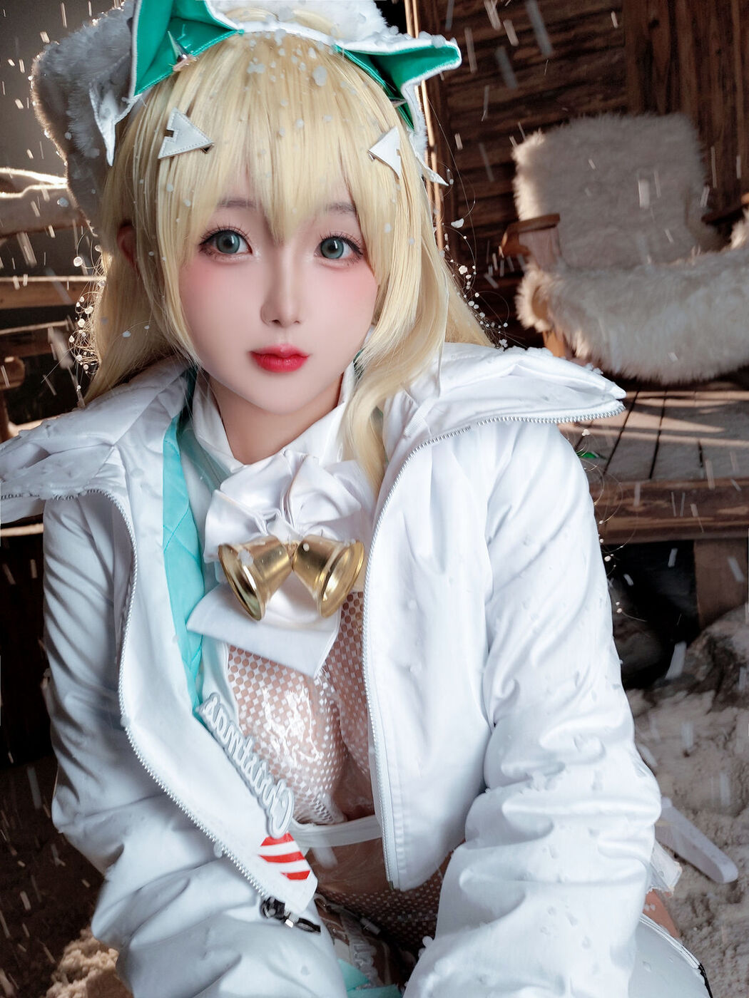 Coser@日奈娇 – 露菲圣诞