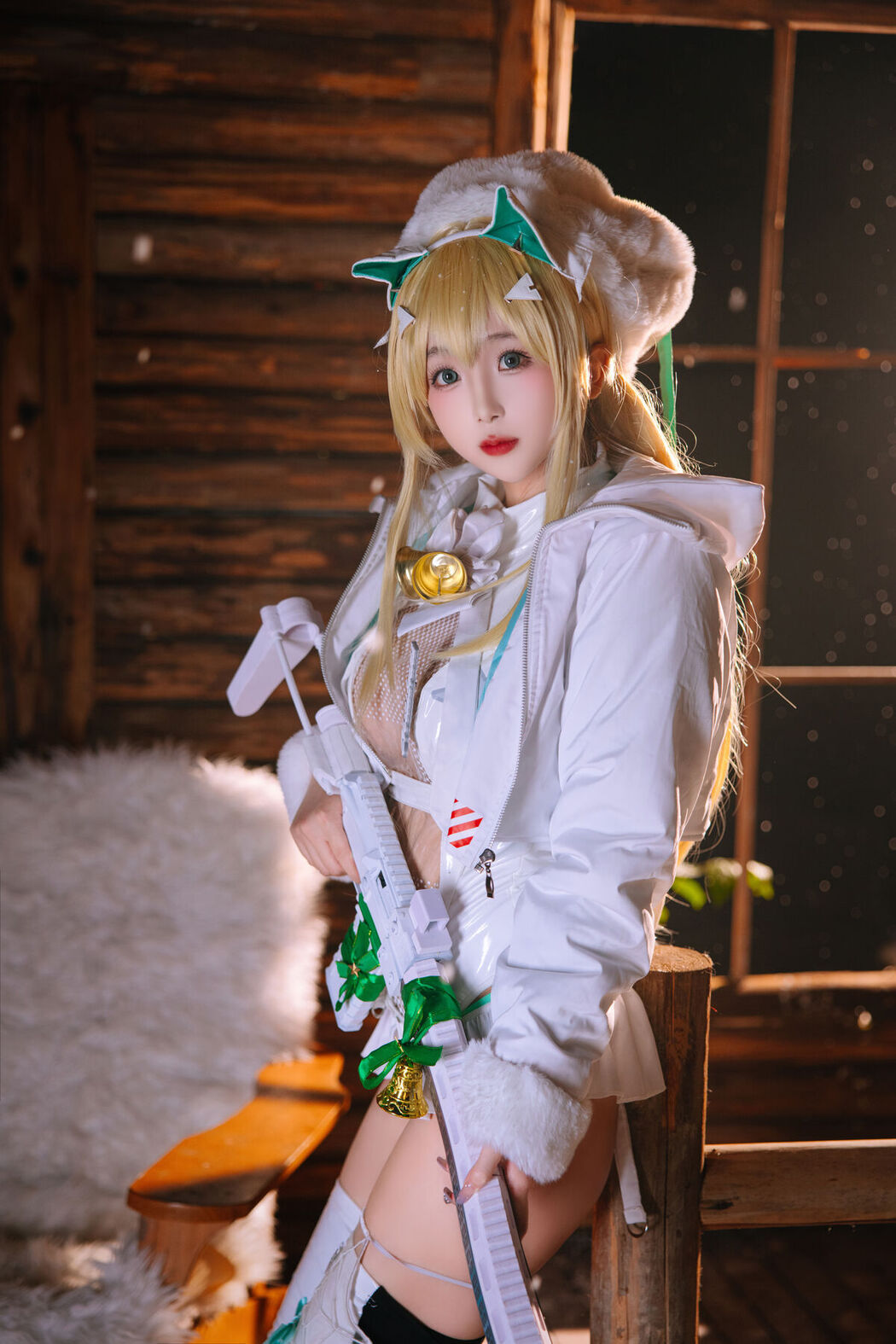 Coser@日奈娇 – 露菲圣诞