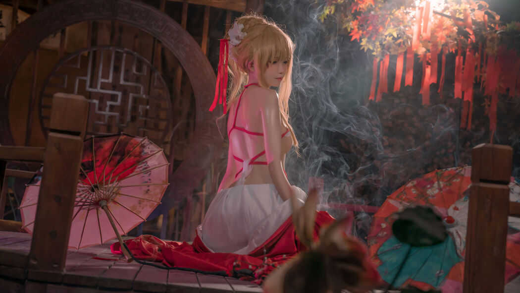 [Internet celebrity COSER photo] Coco teacher - Azur Lane, glorious cool night and spring snow