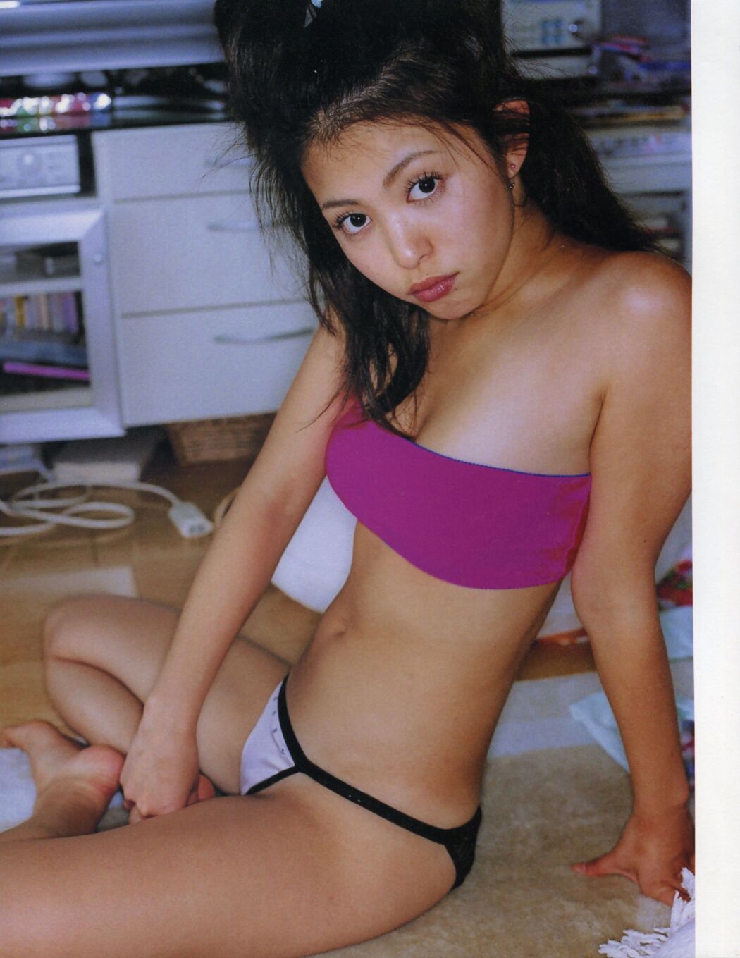 Mayuko Iwasa "イキズカイ" [PhotoBook]