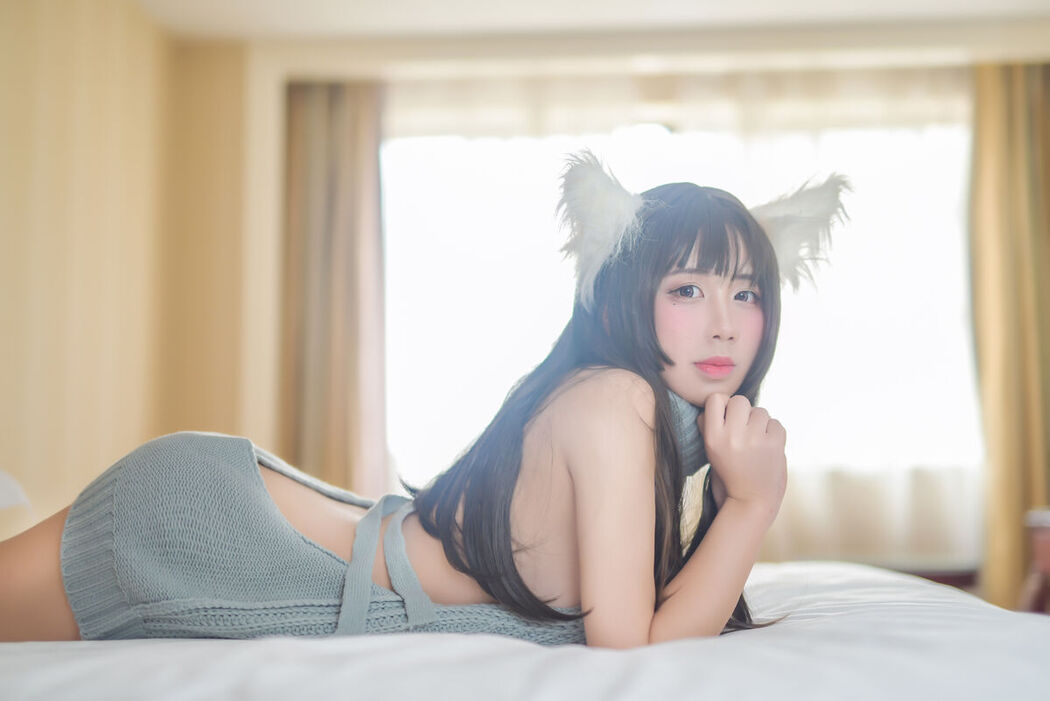 Coser@九曲Jean – 露背毛衣