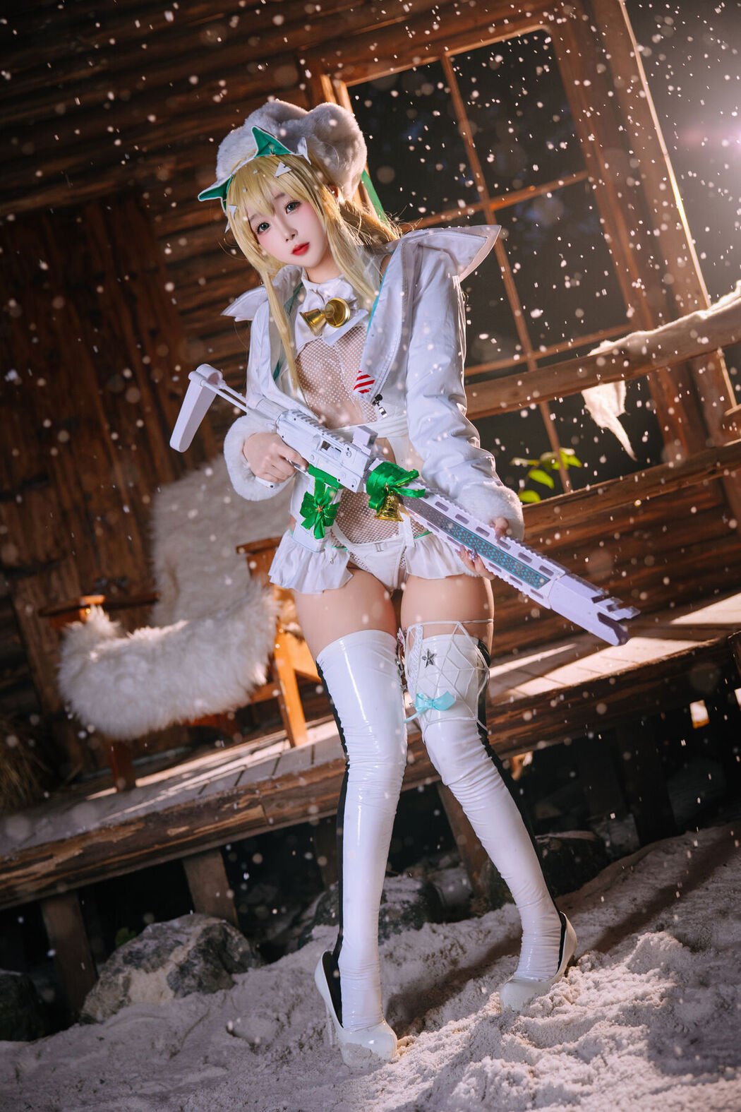 Coser@日奈娇 – 露菲圣诞