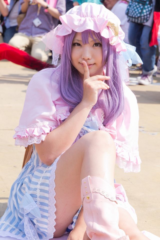  コスプレイヤー パンチラ画像！激シコな最高のパンティ！