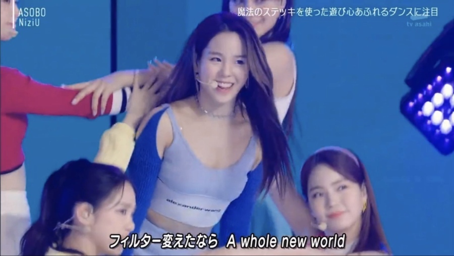  NiziU（ニジュー）エロ画像！おっぱい・パンチラ・太ももが激シコお宝！