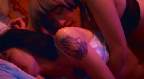  池田エライザ ヌード画像！濡れ場で乳揉みオナニーやフェラが抜ける！
