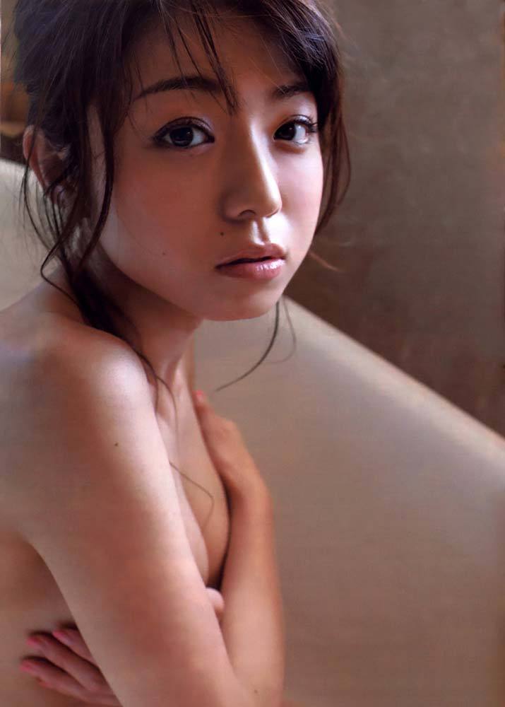  中村静香 ヌード！全裸濡れ場セックス・おっぱいポロリのお宝エロ画像！