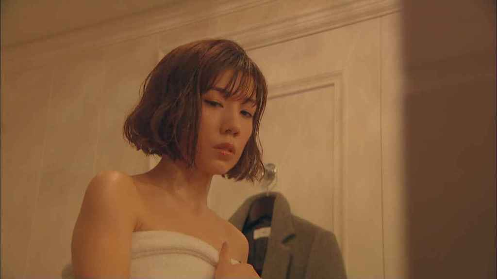 仲里依紗 ヌード画像！乳首丸出しや乳揉みの濡れ場！