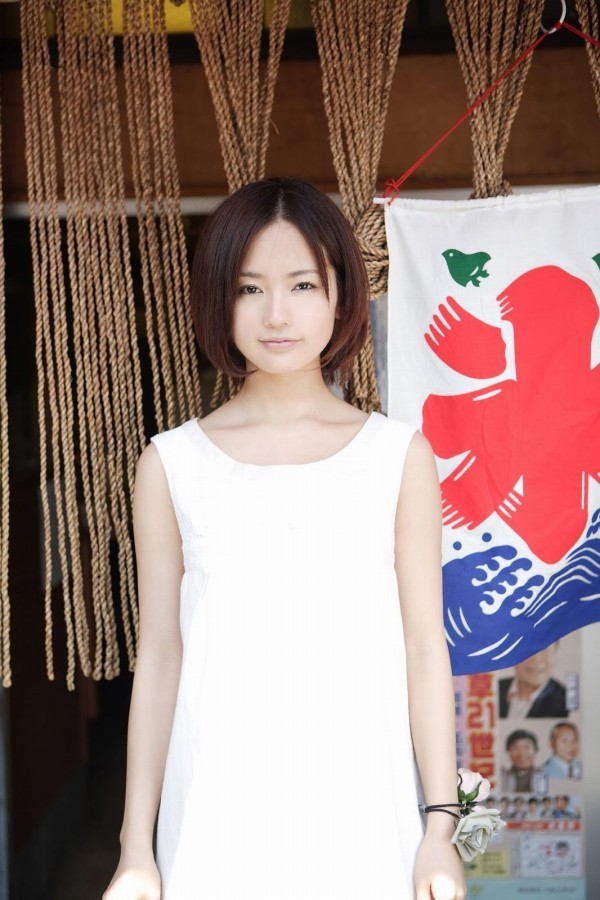  中村ゆり ヌード画像！濡れ場やパン線が食い込む尻のお宝！